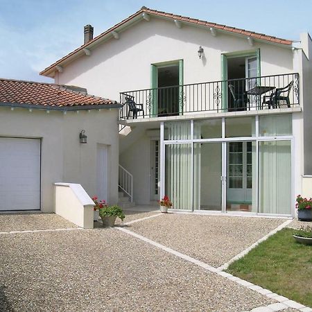 Amazing Apartment In Vaux Sur Mer With Wifi Exterior photo